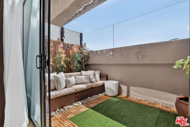 1645 Vine Street 411, Los Angeles, CA 90028