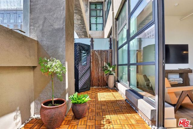 1645 Vine Street 411, Los Angeles, CA 90028