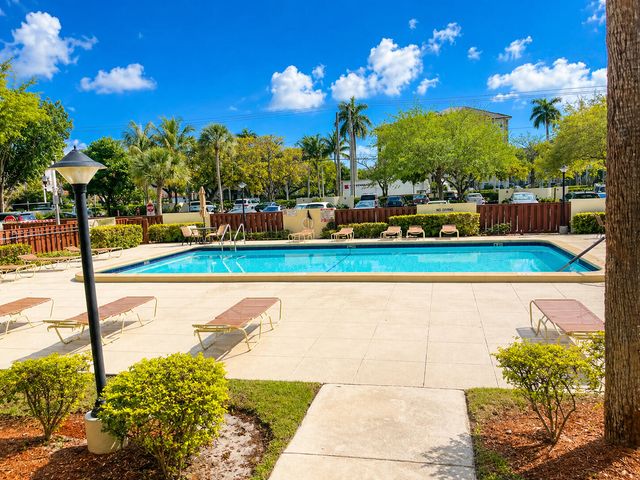 10777 W Sample Road 312, Coral Springs, FL 33065