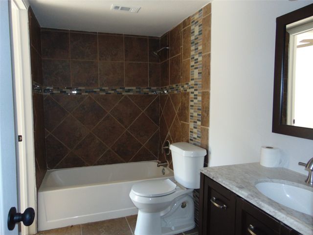 4639 Country Creek 1080, Dallas, TX 75236