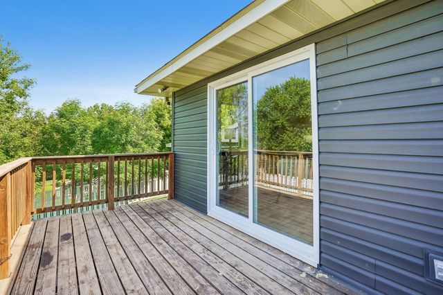 425 Crestview Drive S, Maplewood, MN 55119