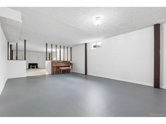 10690 W 8th Pl, Lakewood, CO 80215