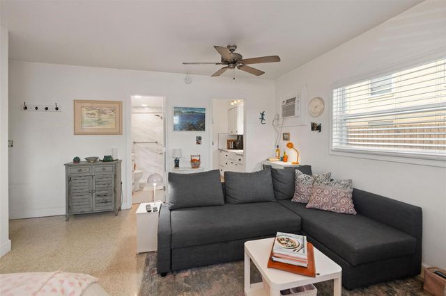 504 67TH AVENUE 7, St Pete Beach, FL 33706