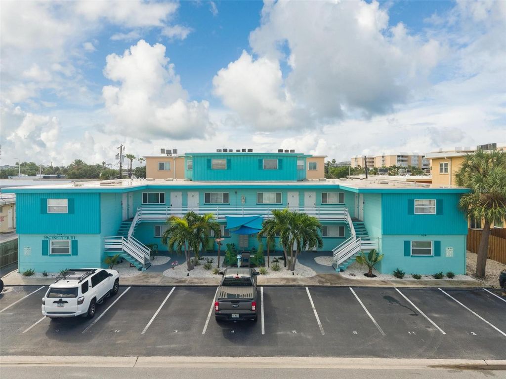 504 67TH AVENUE 7, St Pete Beach, FL 33706