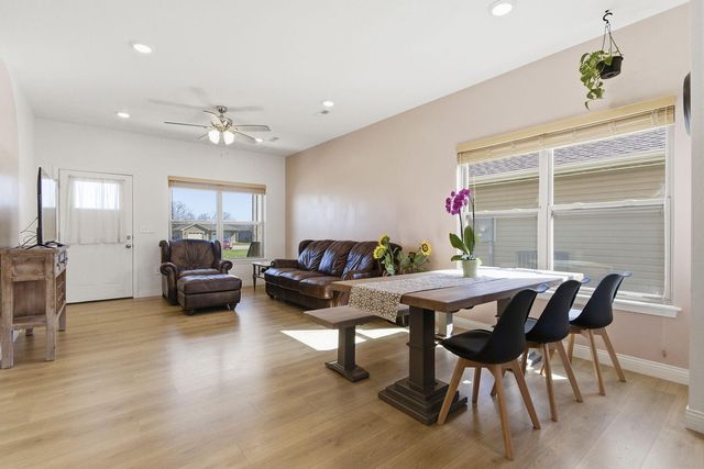 6065 S HUMMINGBIRD LN, Columbia, MO 65201