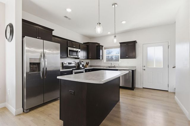 6065 S HUMMINGBIRD LN, Columbia, MO 65201