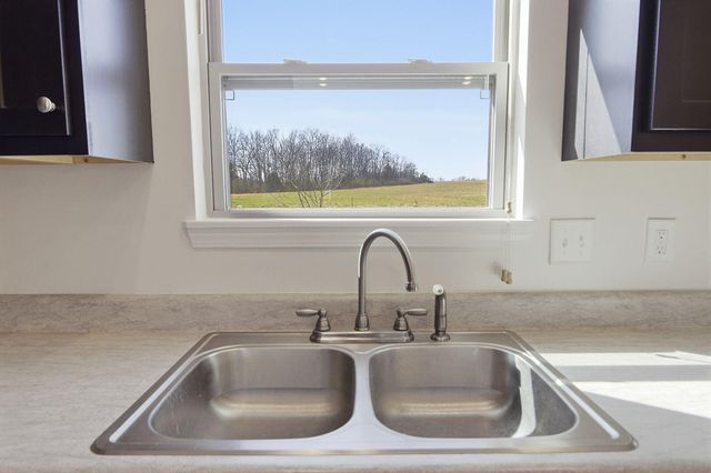 6065 S HUMMINGBIRD LN, Columbia, MO 65201