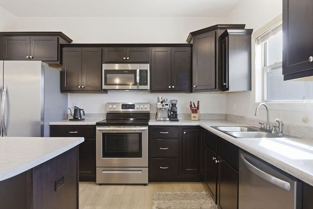 6065 S HUMMINGBIRD LN, Columbia, MO 65201