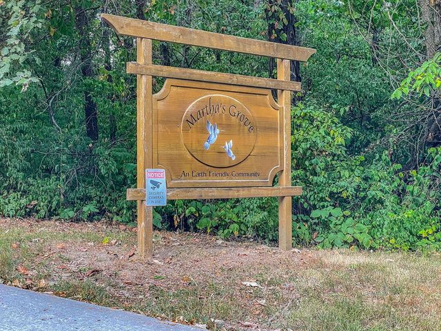 6065 S HUMMINGBIRD LN, Columbia, MO 65201