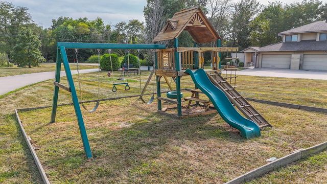 6065 S HUMMINGBIRD LN, Columbia, MO 65201