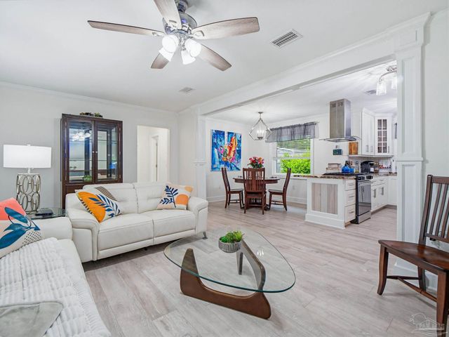1660 E Cross St, Pensacola, FL 32503