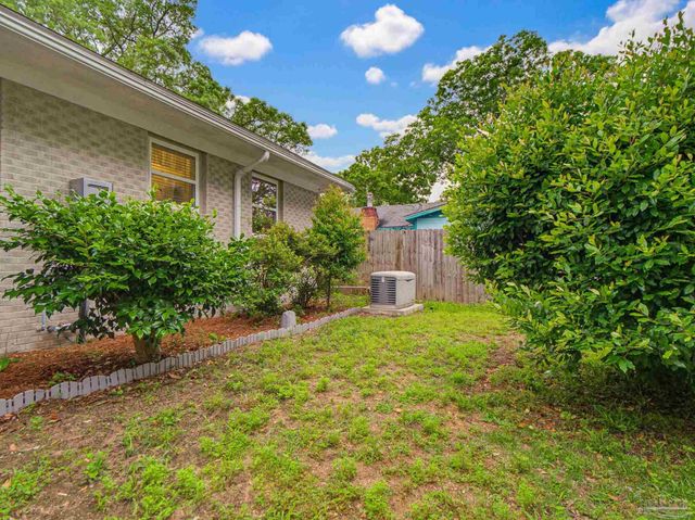 1660 E Cross St, Pensacola, FL 32503