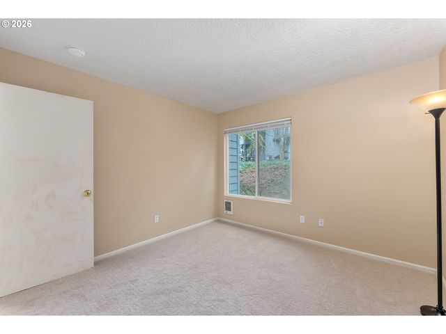 1040 Columbia Ridge Dr 2, Vancouver, WA 98664