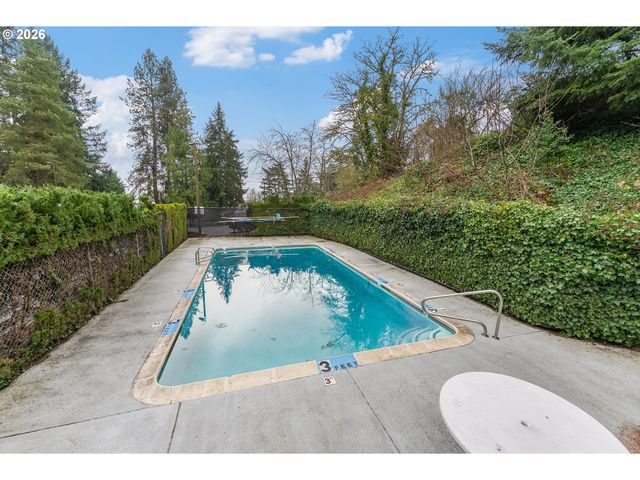 1040 Columbia Ridge Dr 2, Vancouver, WA 98664