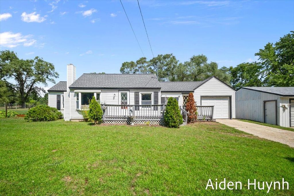 11550 W Sidney Road, Gowen, MI 49326