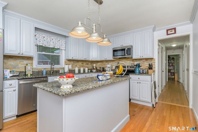 435 West Shepard Avenue, Hamden, CT 06514