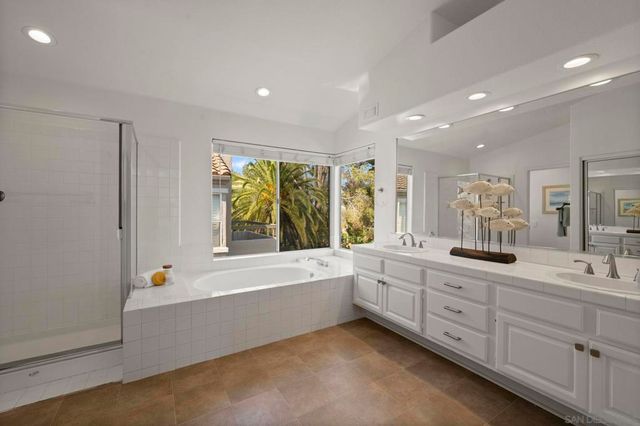 3677 Via Bernardo, Oceanside, CA 92056