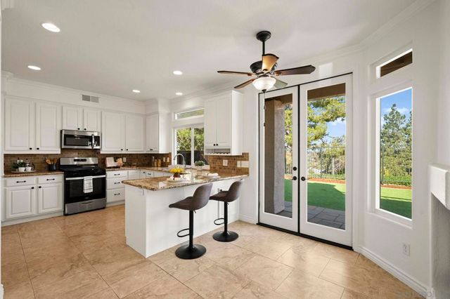 3677 Via Bernardo, Oceanside, CA 92056