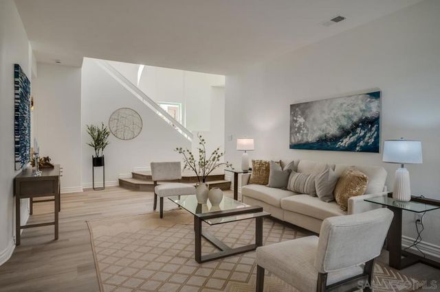 3677 Via Bernardo, Oceanside, CA 92056