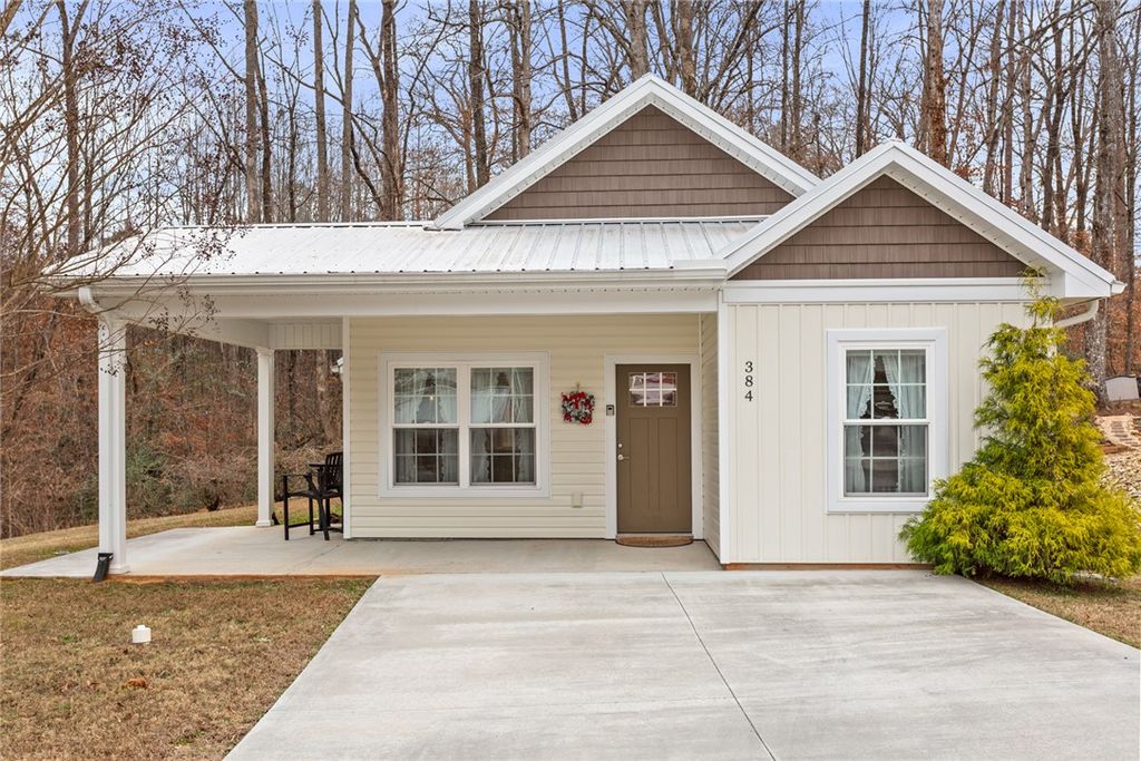 384 E Woodland Drive, Walhalla, SC 29691