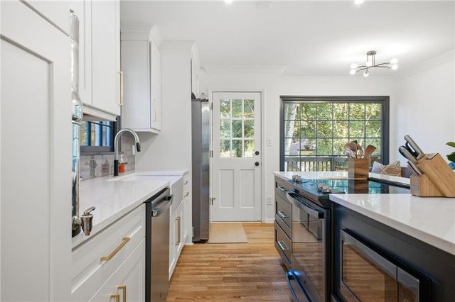 1465 Dallas Circle SW, Marietta, GA 30064