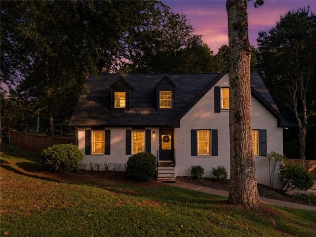 1465 Dallas Circle SW, Marietta, GA 30064