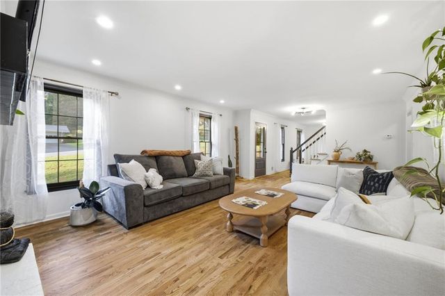 1465 Dallas Circle SW, Marietta, GA 30064
