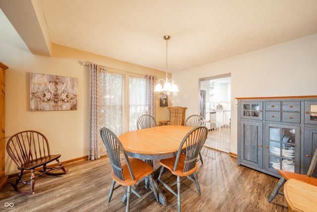 8540 Castle Ridge Lane, Indianapolis, IN 46256