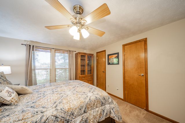 8540 Castle Ridge Lane, Indianapolis, IN 46256