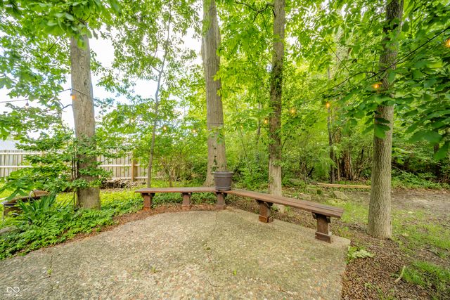 8540 Castle Ridge Lane, Indianapolis, IN 46256