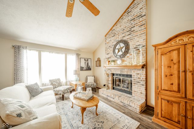 8540 Castle Ridge Lane, Indianapolis, IN 46256