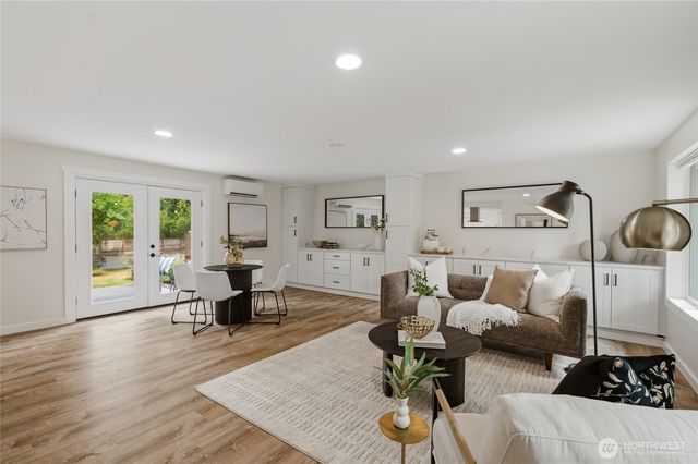 13323 108th Avenue NE, Kirkland, WA 98034
