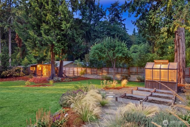 13323 108th Avenue NE, Kirkland, WA 98034