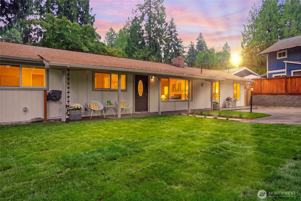 13323 108th Avenue NE, Kirkland, WA 98034