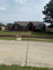 4648 Archer Drive, The Colony, TX 75056