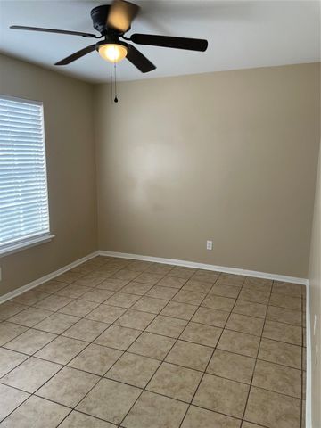 4711 Palisade Boulevard 407, Houston, TX 77048