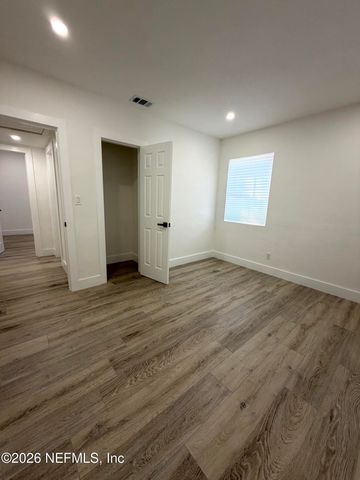 5602 LONG ST Street, Jacksonville, FL 32208