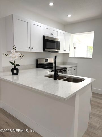 5602 LONG ST Street, Jacksonville, FL 32208