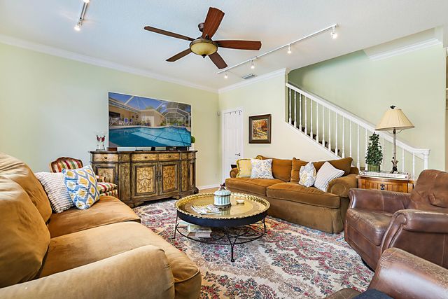 118 Middlebury Drive, Jupiter, FL 33458