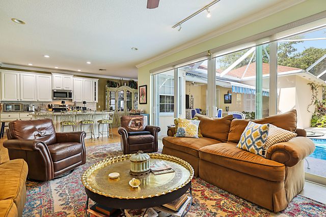 118 Middlebury Drive, Jupiter, FL 33458