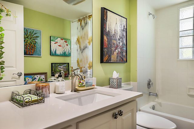 118 Middlebury Drive, Jupiter, FL 33458