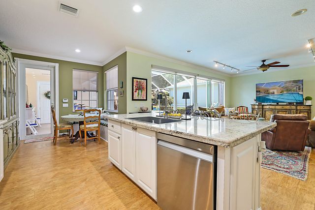 118 Middlebury Drive, Jupiter, FL 33458