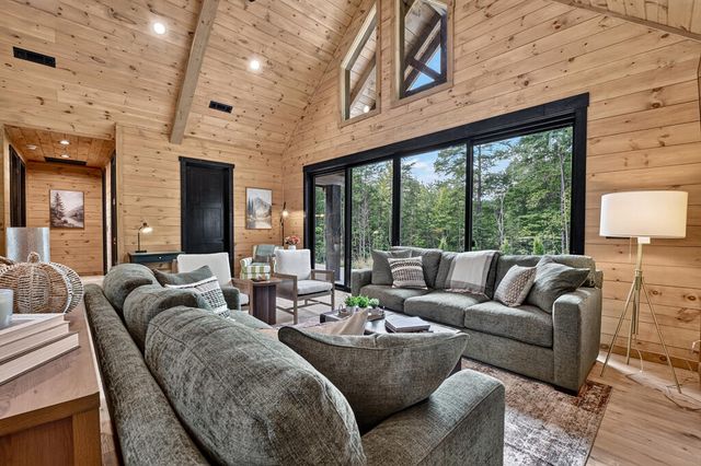 240 Whippoorwill Walk Road, Mineral Bluff, GA 30559