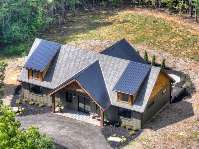 240 Whippoorwill Walk Road, Mineral Bluff, GA 30559