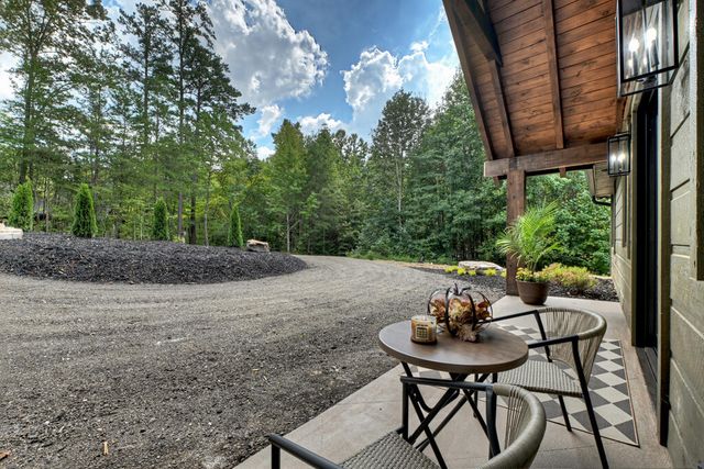 240 Whippoorwill Walk Road, Mineral Bluff, GA 30559