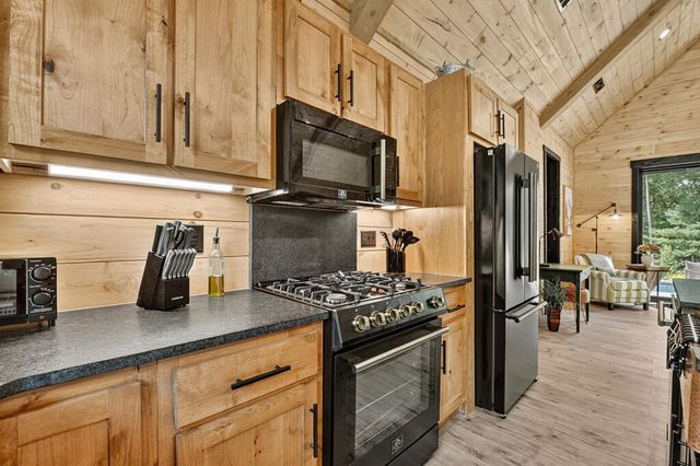 240 Whippoorwill Walk Road, Mineral Bluff, GA 30559