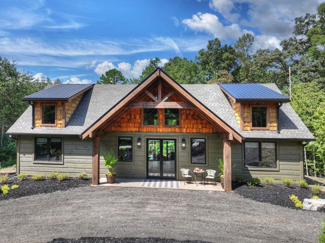 240 Whippoorwill Walk Road, Mineral Bluff, GA 30559