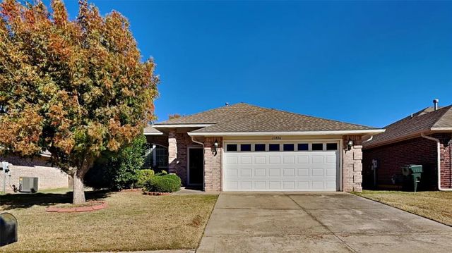 21886 Pioneer Circle, Edmond, OK 73012