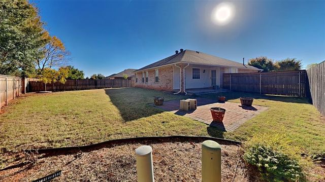 21886 Pioneer Circle, Edmond, OK 73012