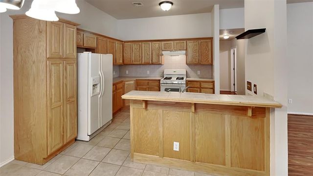 21886 Pioneer Circle, Edmond, OK 73012